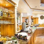 فندق Henri Seefeld (adults Only) سيفيلد ان تيرول